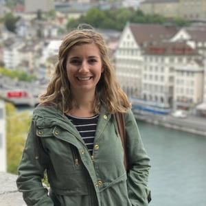 Meet your Posher, Elyse